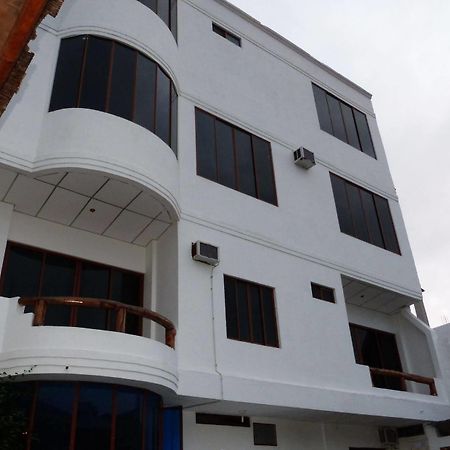 Galapagos Islands Hotel Puerto Ayora  Buitenkant foto