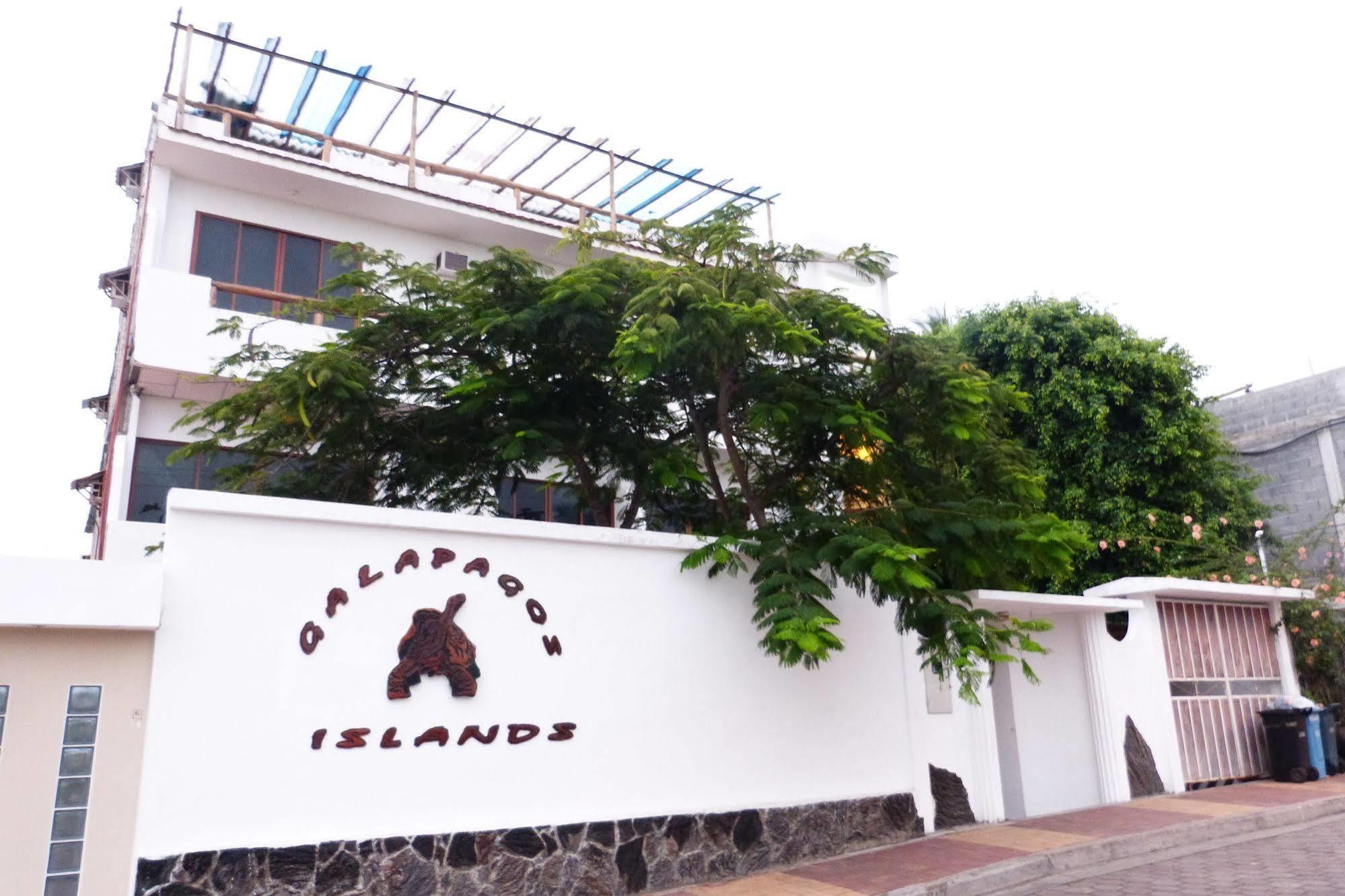 Galapagos Islands Hotel Puerto Ayora  Buitenkant foto