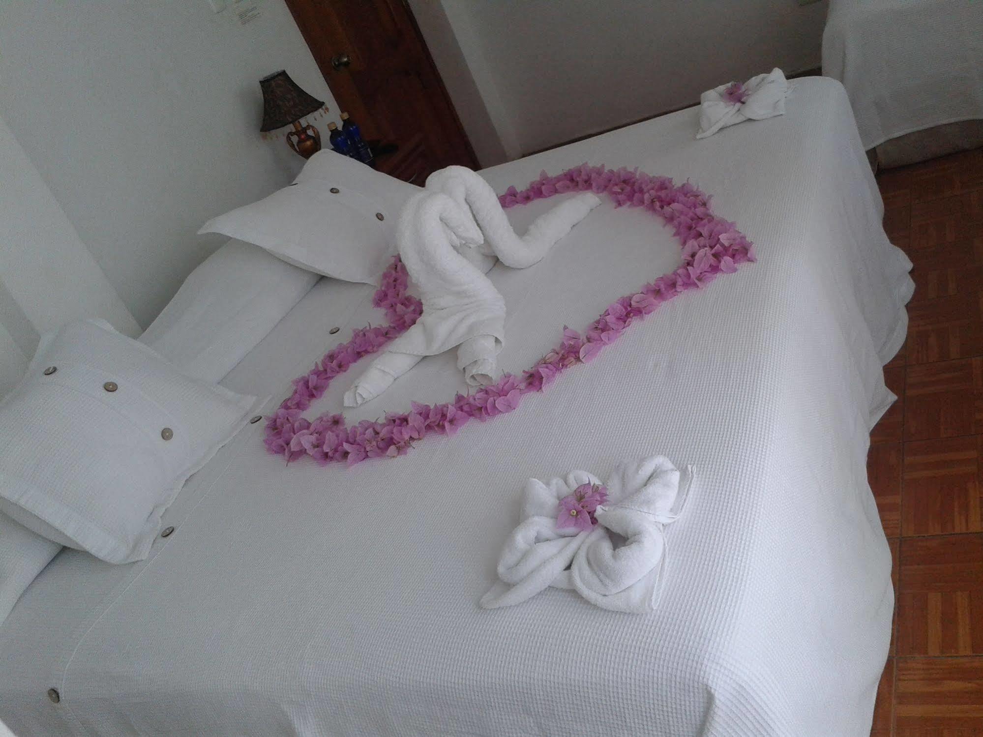 Galapagos Islands Hotel Puerto Ayora  Buitenkant foto
