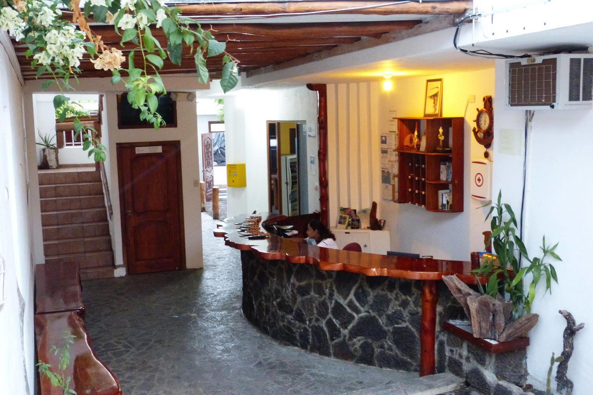 Galapagos Islands Hotel Puerto Ayora  Buitenkant foto
