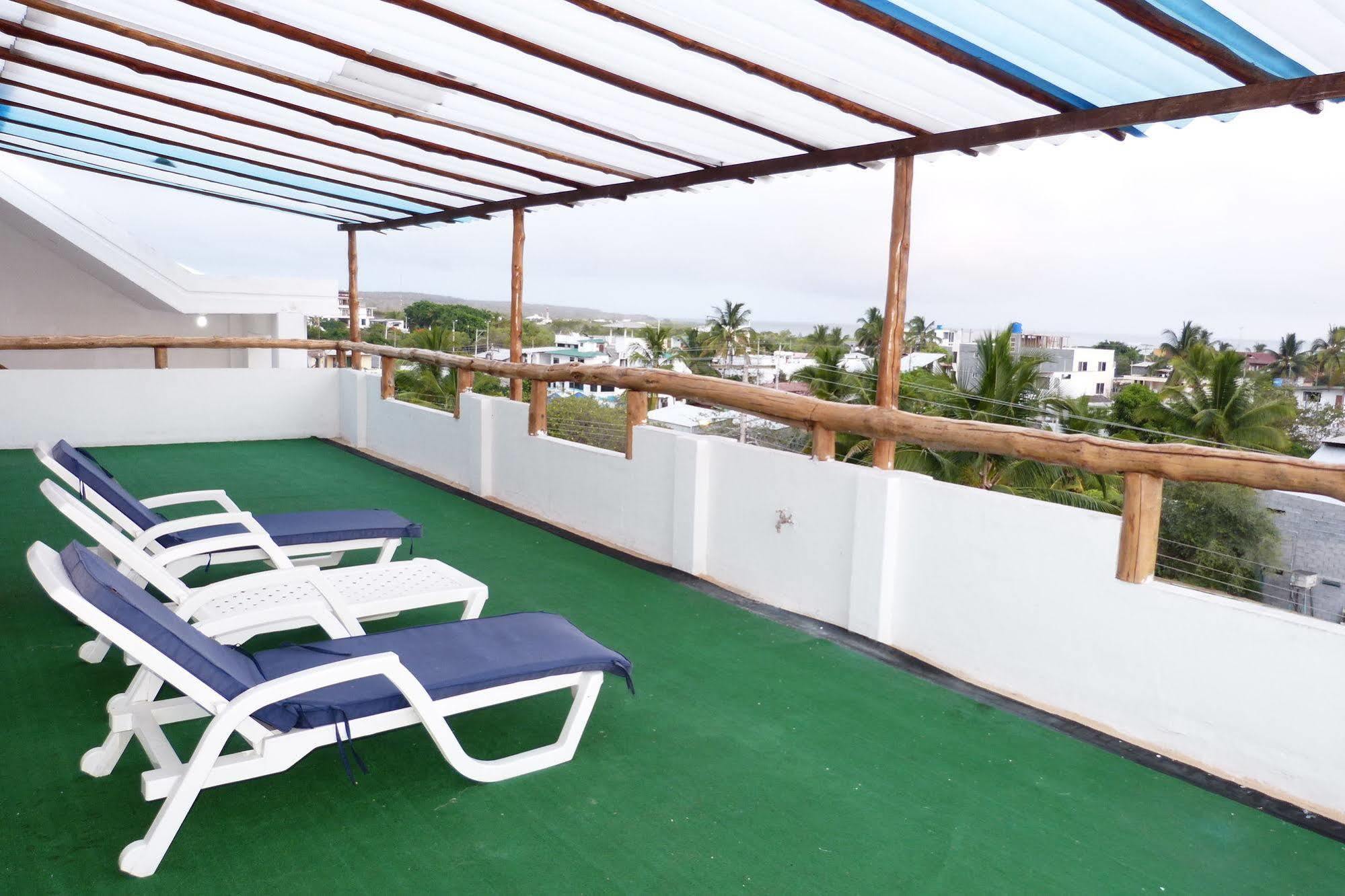 Galapagos Islands Hotel Puerto Ayora  Buitenkant foto